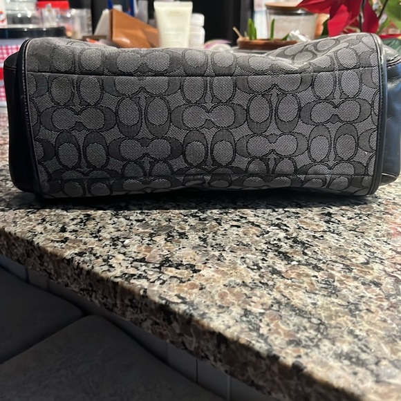 Coach Phoebe Black/Charcoal Shoulder Bag in Outline Signature Jacquard - Picture 10 of 10